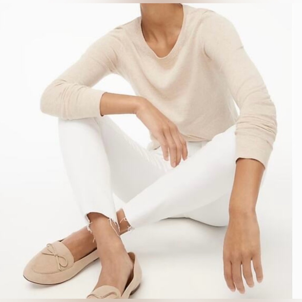 J Crew jeans size 28‎ white Hi Rise Skinny jeans with raw hem FLAWLESS! 🩷🩷